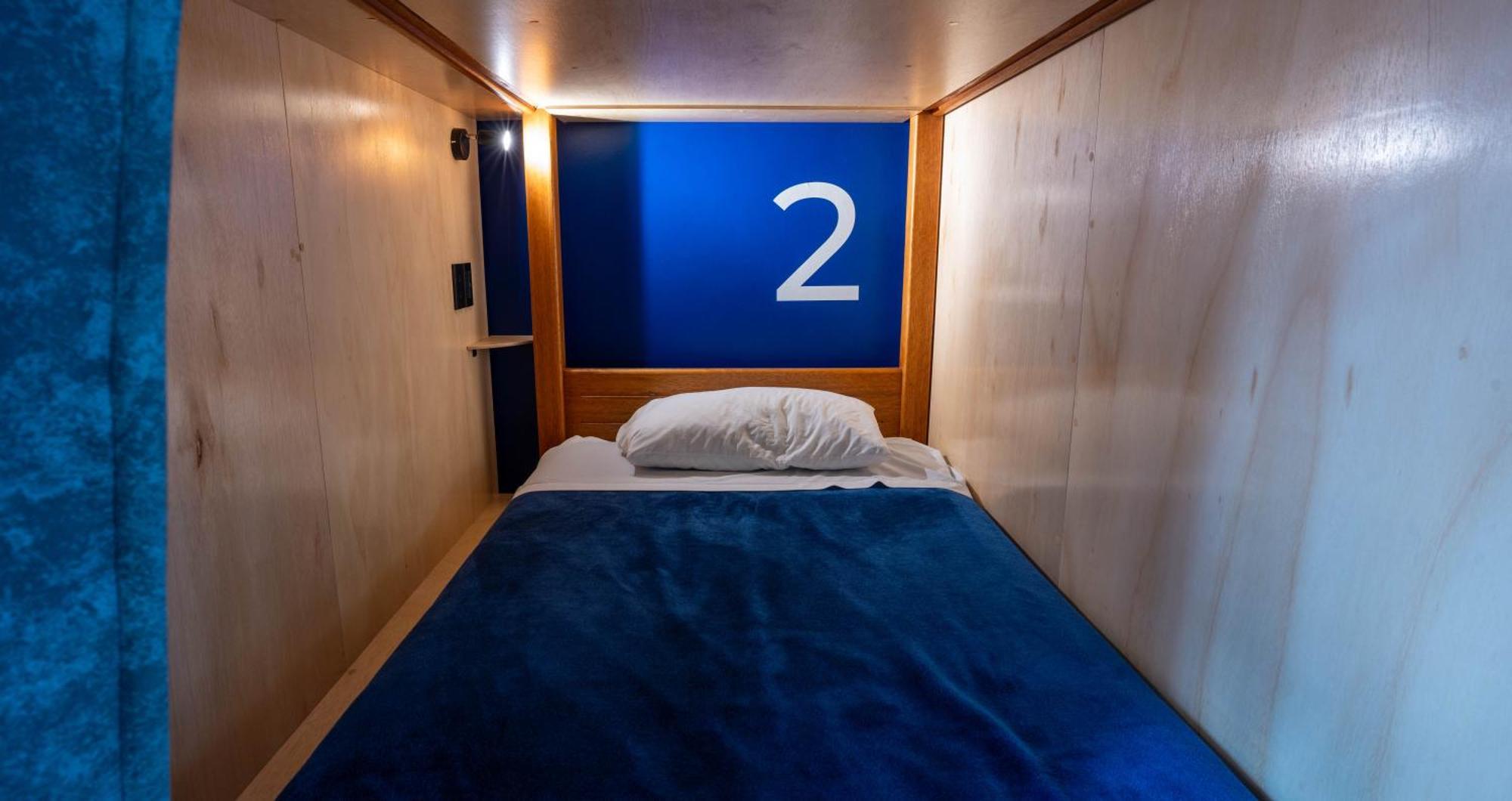 Bed 6-Bed Dormitory Room