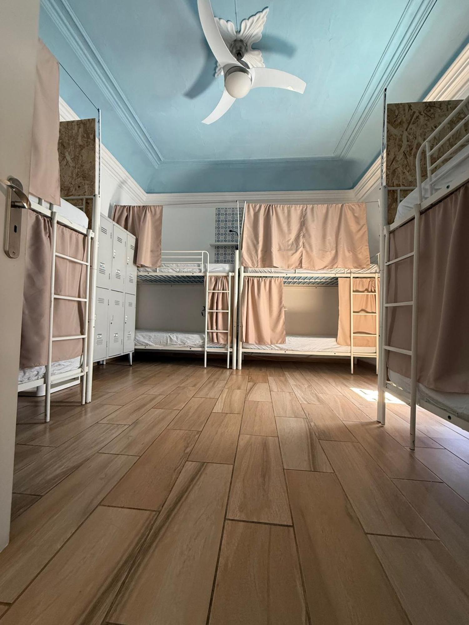 Bed in 8-Bed Mixed Dormitory Room
