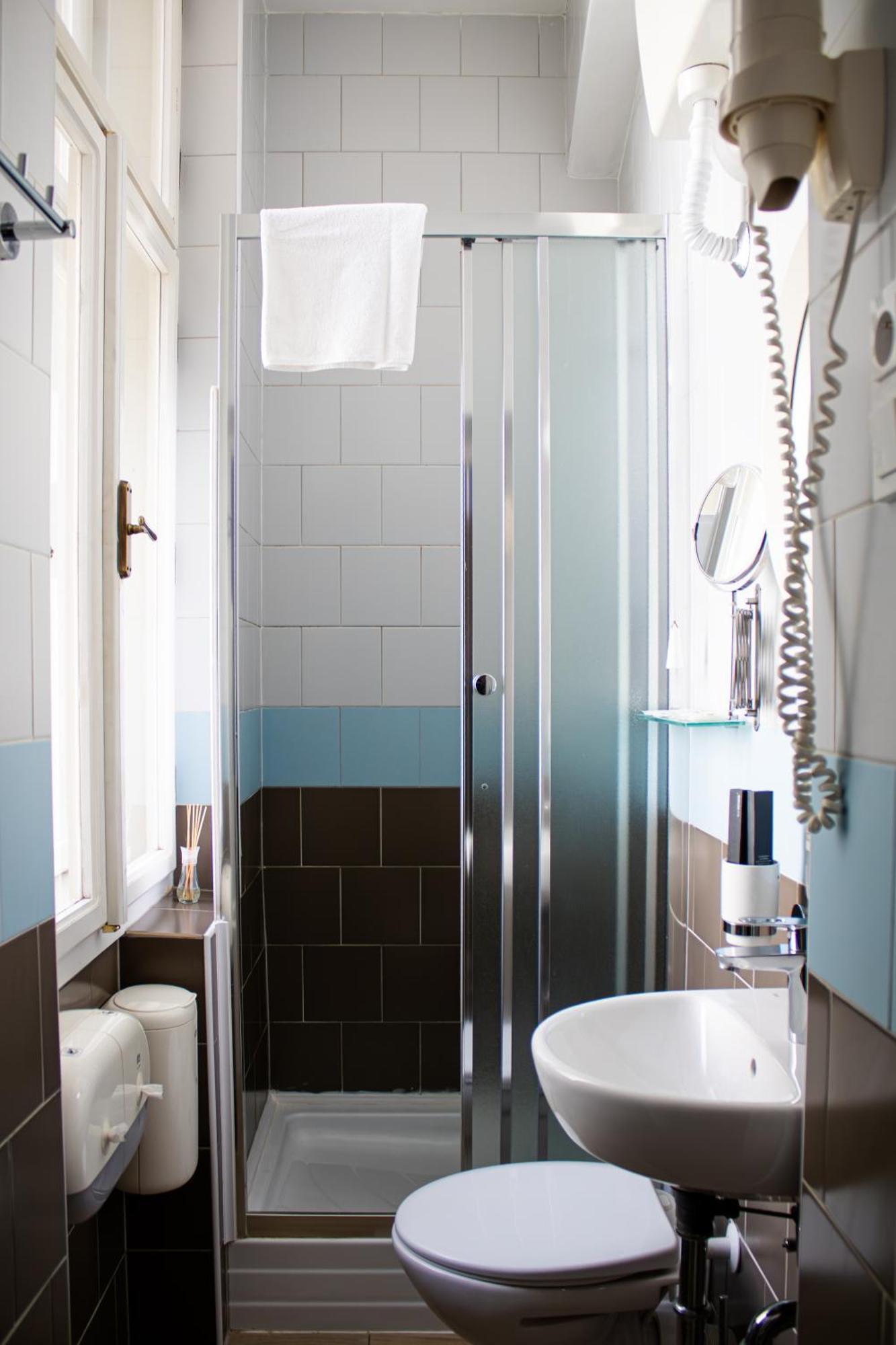 Private Room (2 Beds) - Private Bathroom,1681785845:JPEG