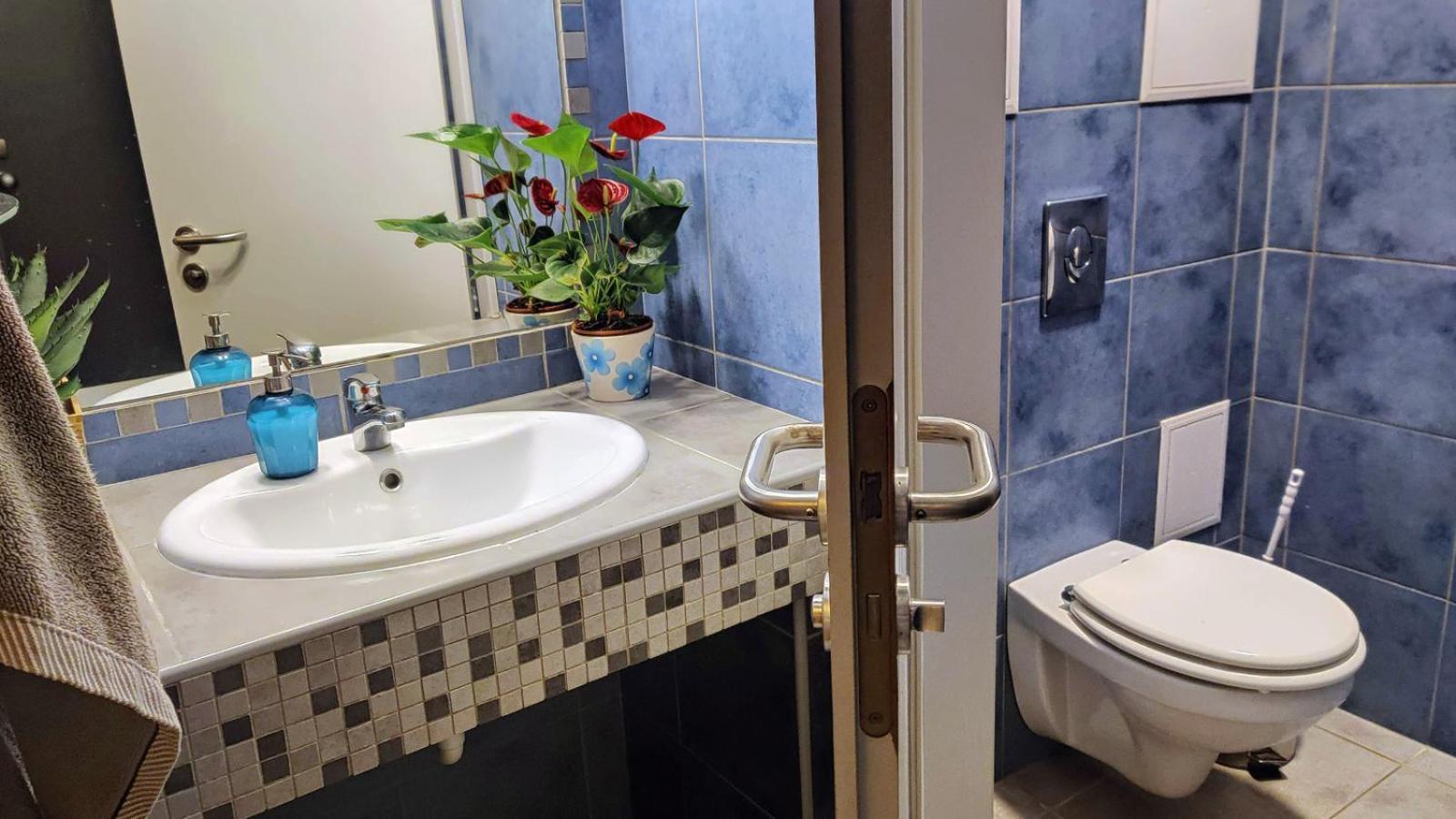 Bed in 4-Bed Mixed Dormitory Room,1683823765:JPEG