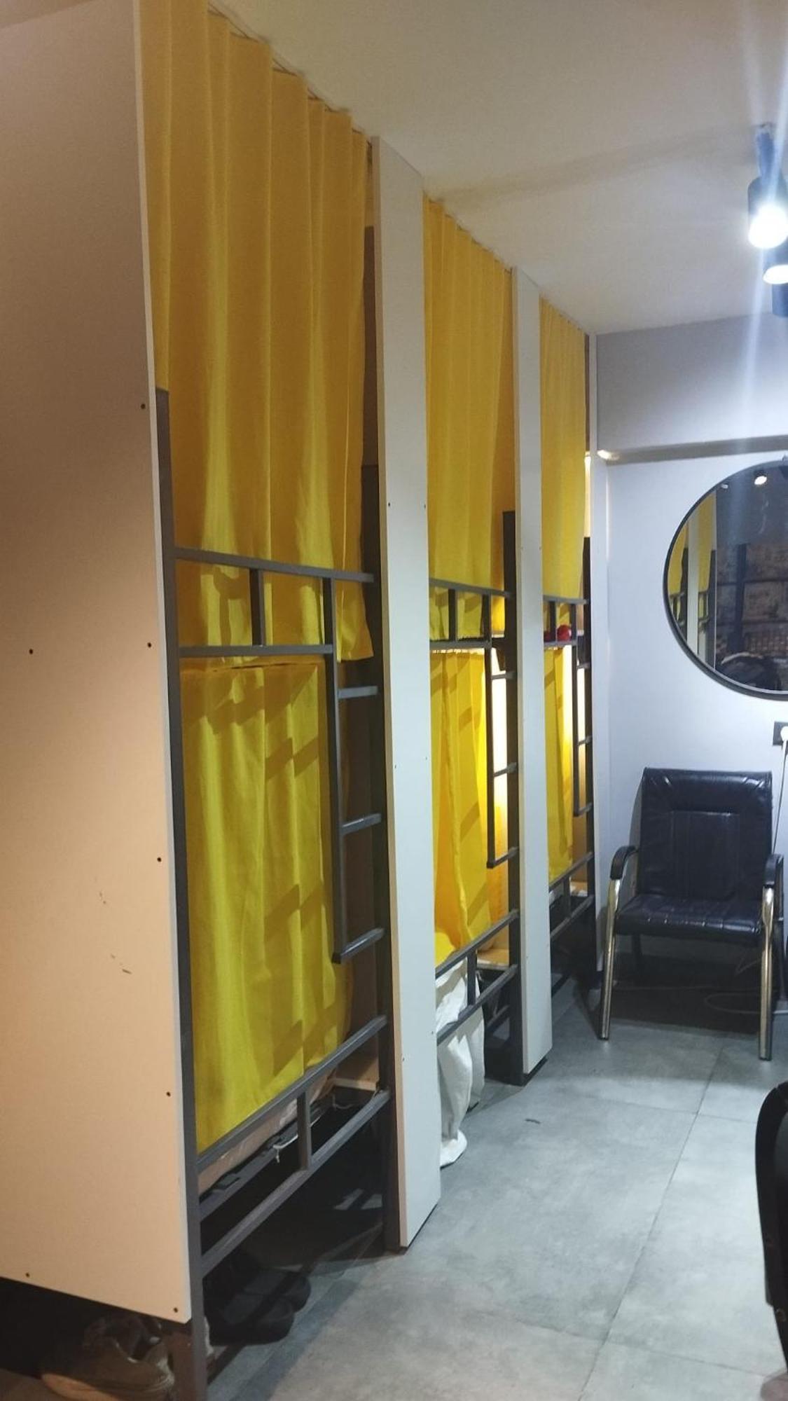 6-Bed Mixed Dormitory Room