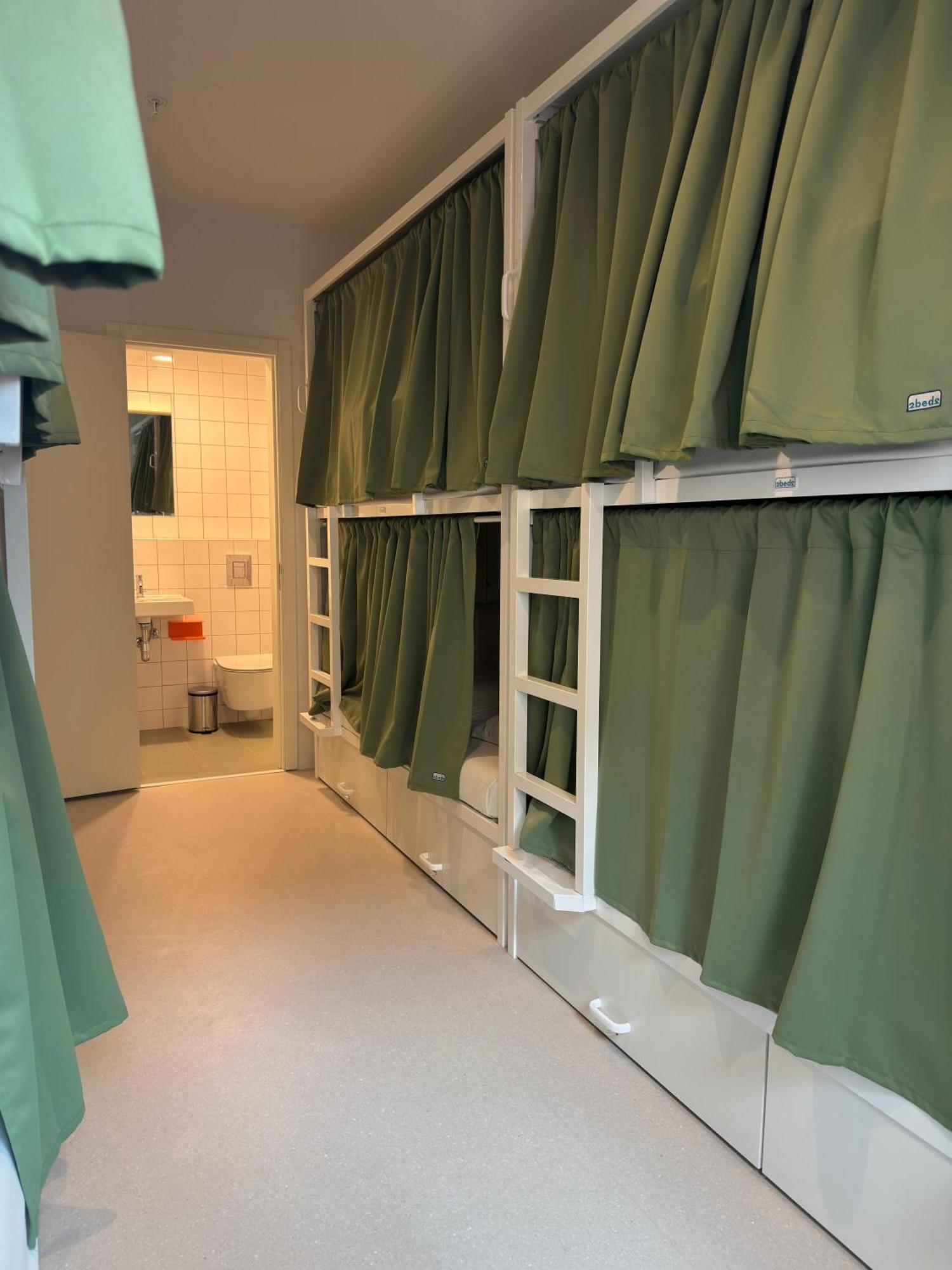 Bed 6-Bed Mixed Dormitory Room