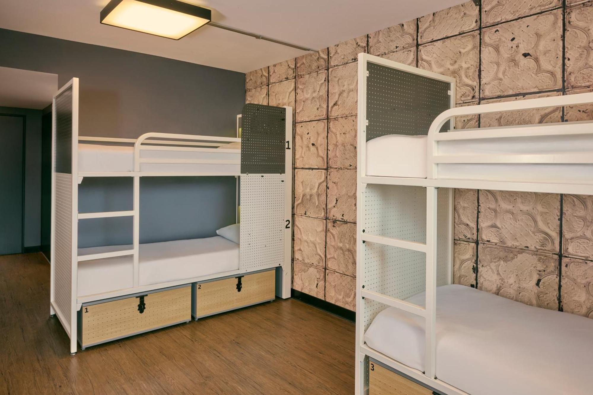 Private 4 Bed Room,1689858926:JPEG