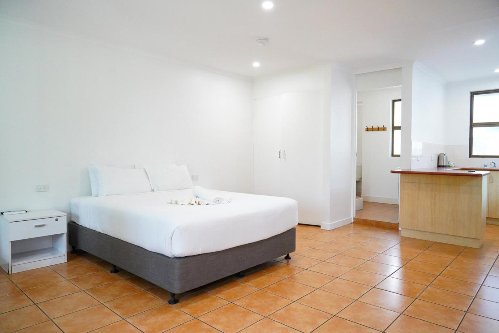 Queen Room with Ensuite,1717043008:JPEG