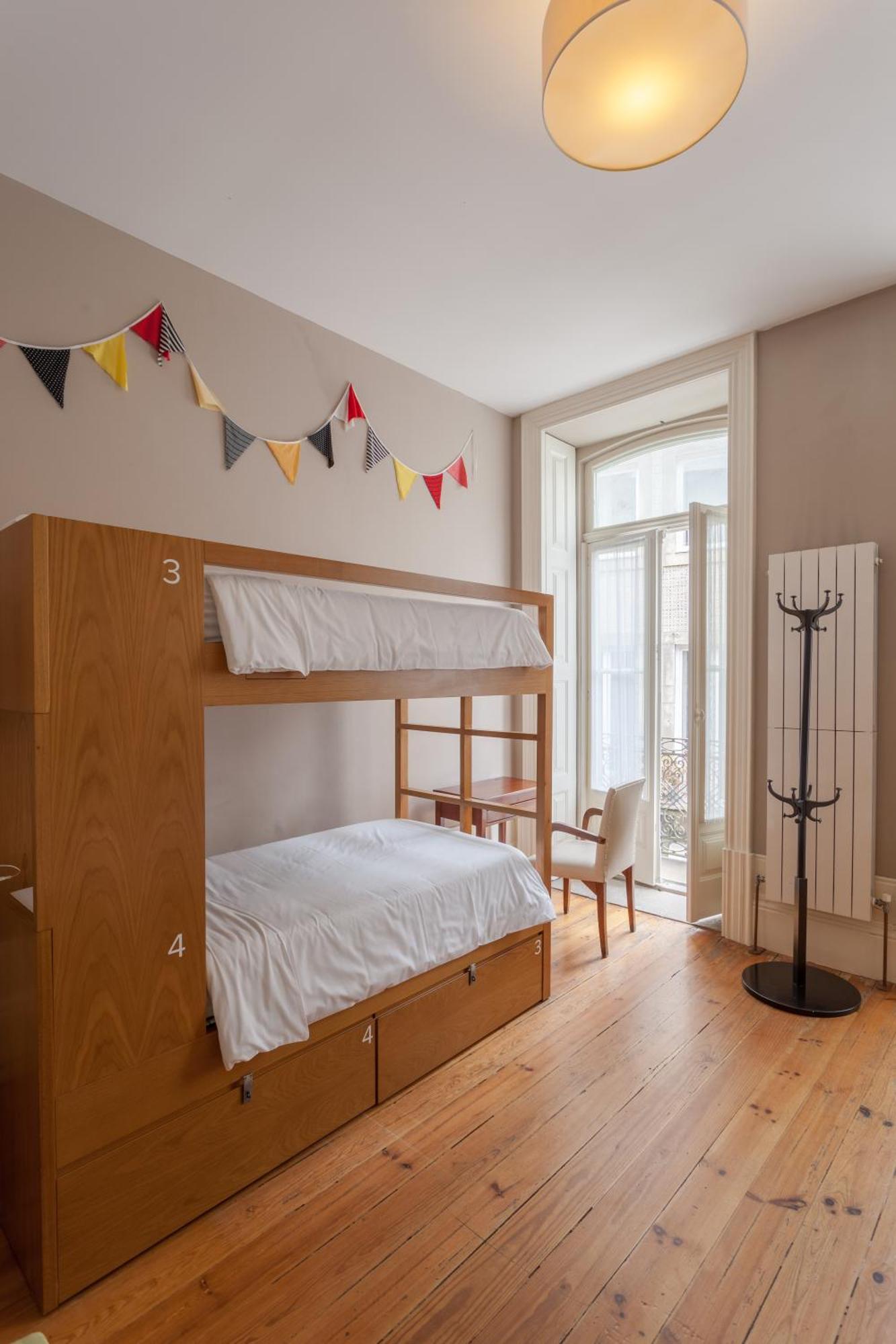 Bed 4-Bed Female Dormitory Room