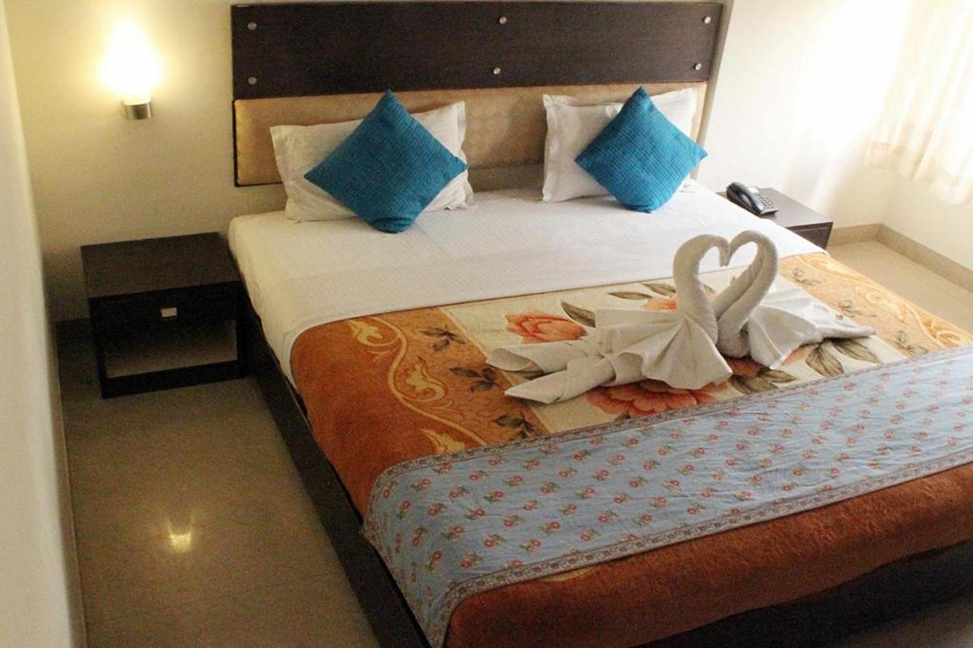 Deluxe Room,1699142324:JPEG