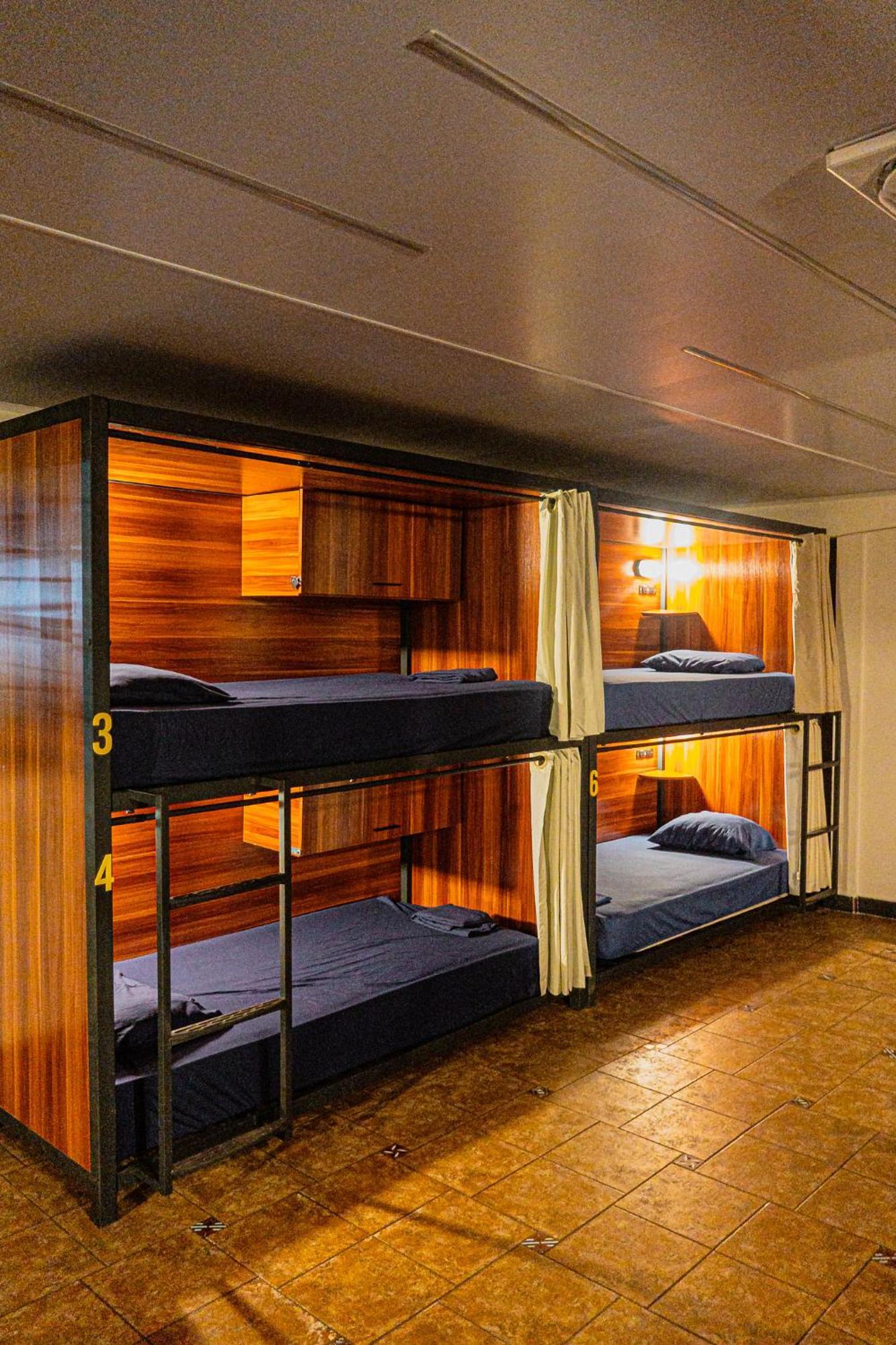 Single Bed Mixed Dormitory Room