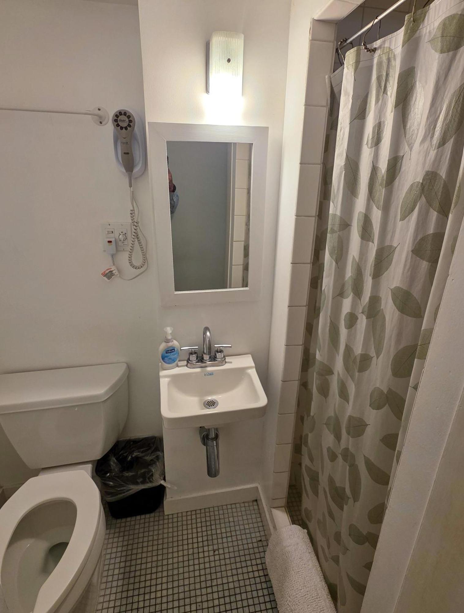 Budget Twin Room,1703588583:JPEG
