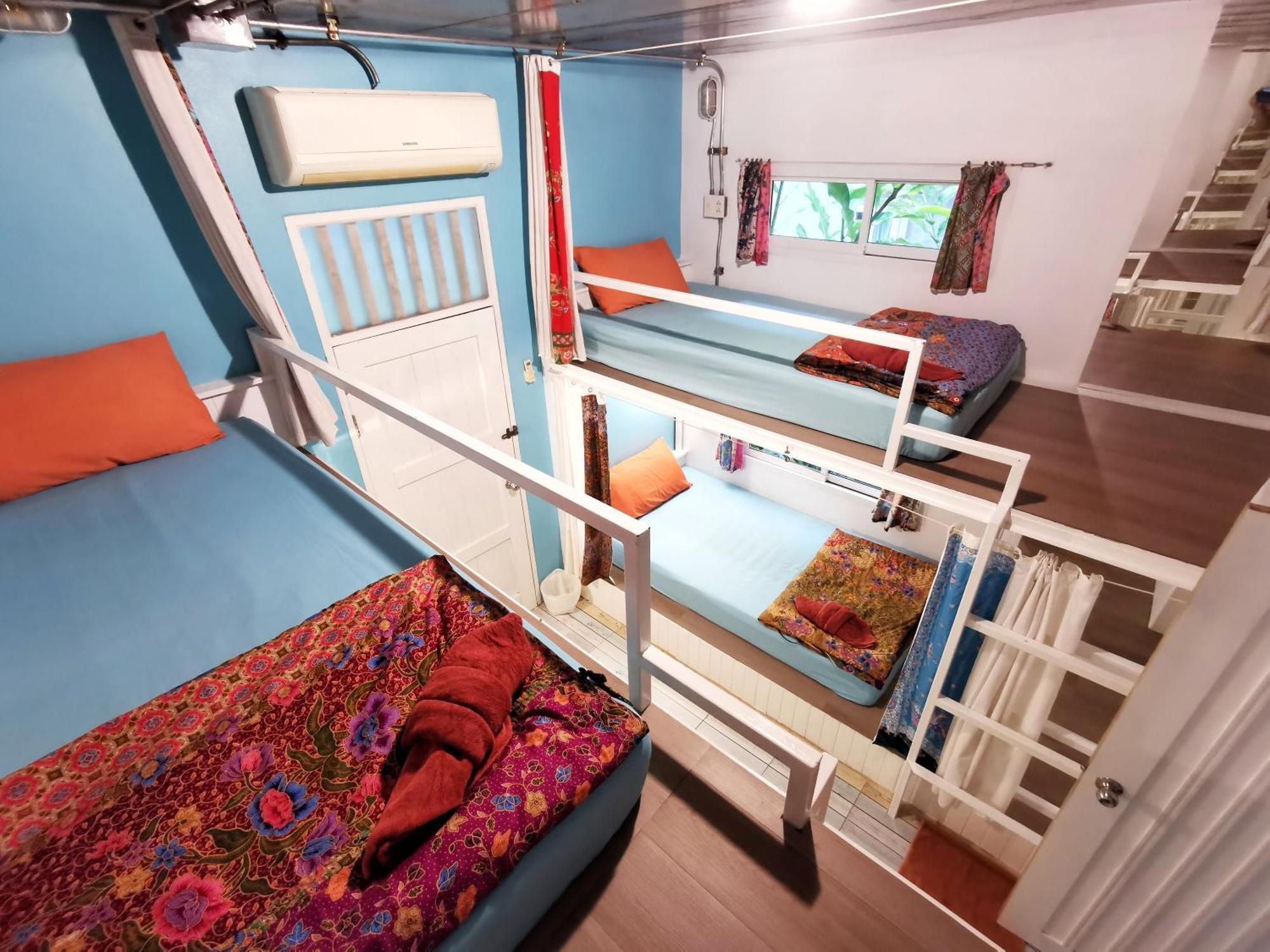 Economy Quadruple Room with Shared Bathroom