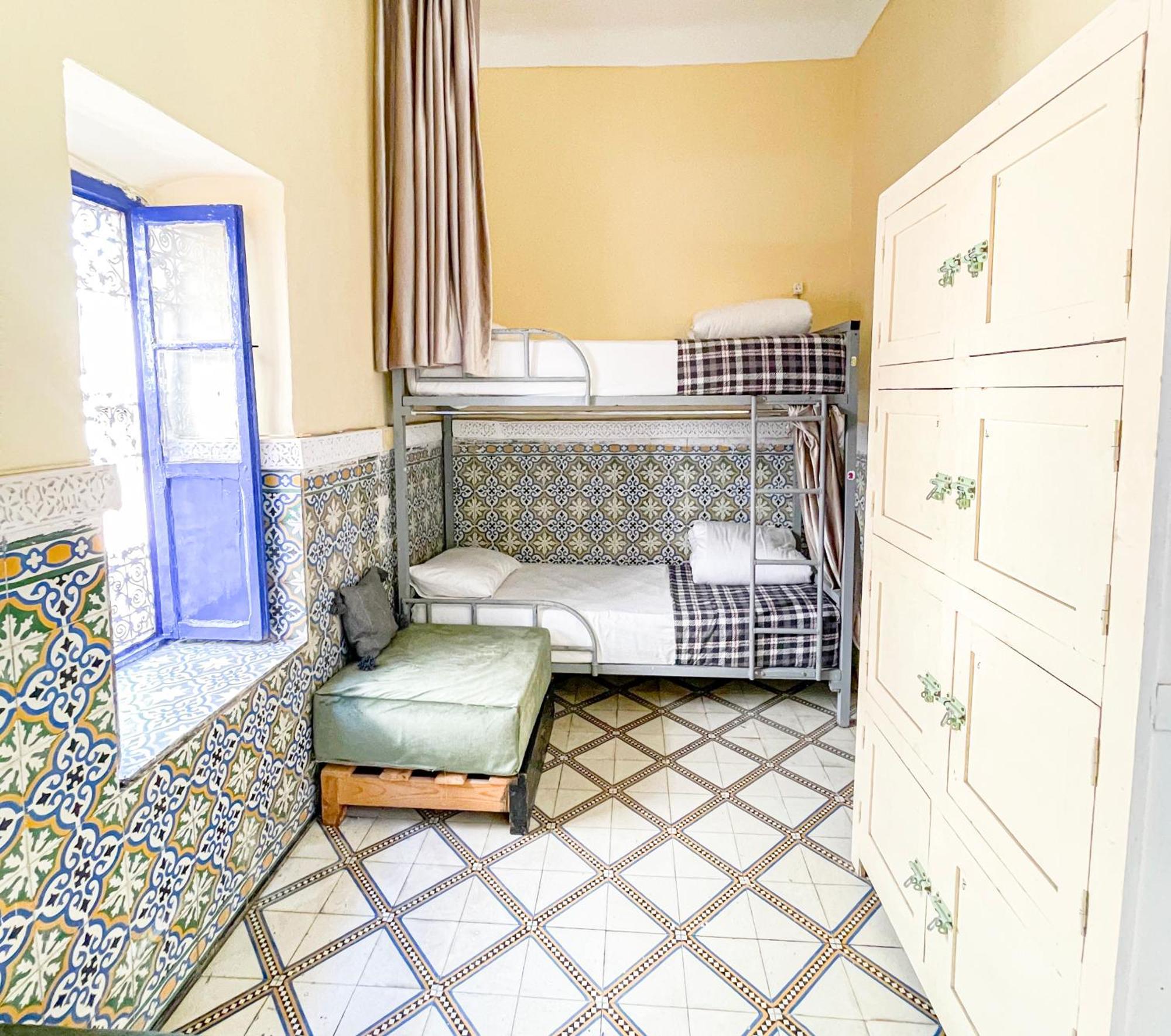 Bed 4-Bed Mixed Dormitory Room