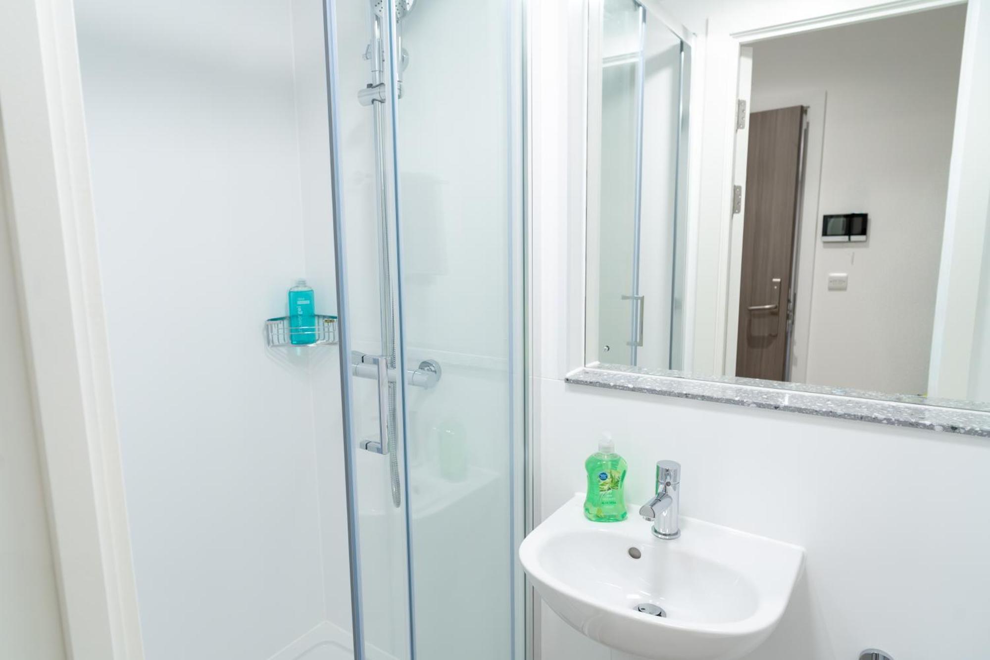 Single Room with Private Bathroom