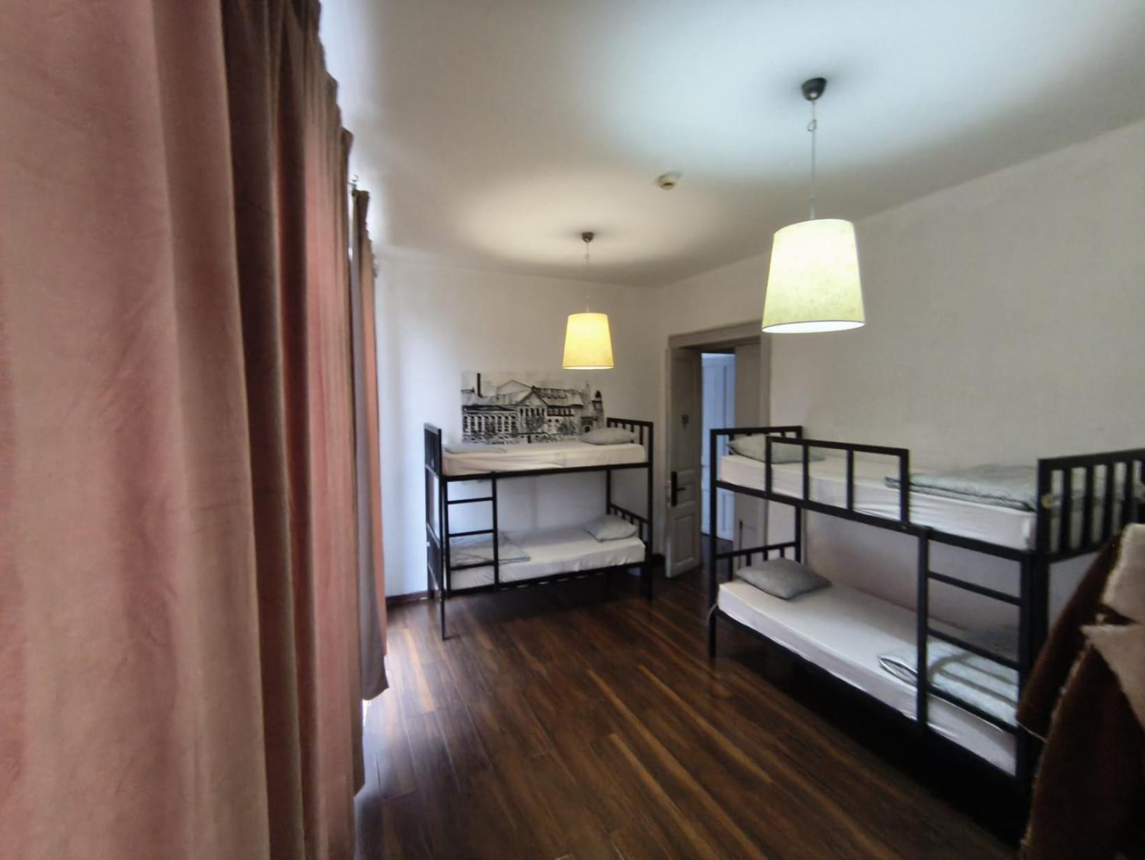 Bed in 6-Bed Mixed Dormitory Room