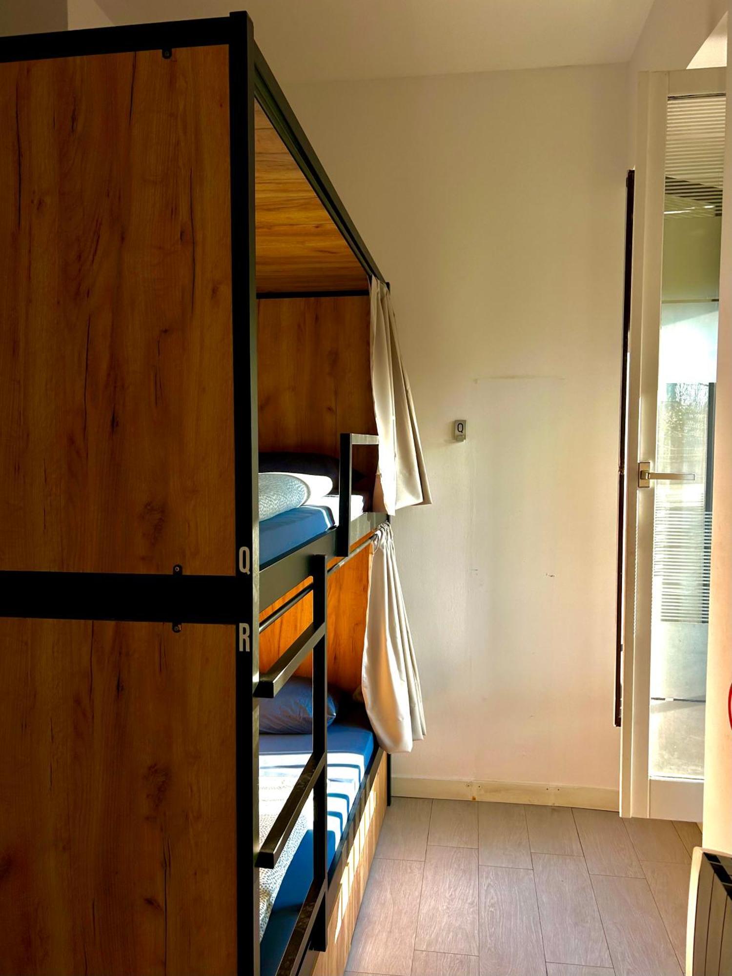 Bed 8-Bed Mixed Dormitory Room