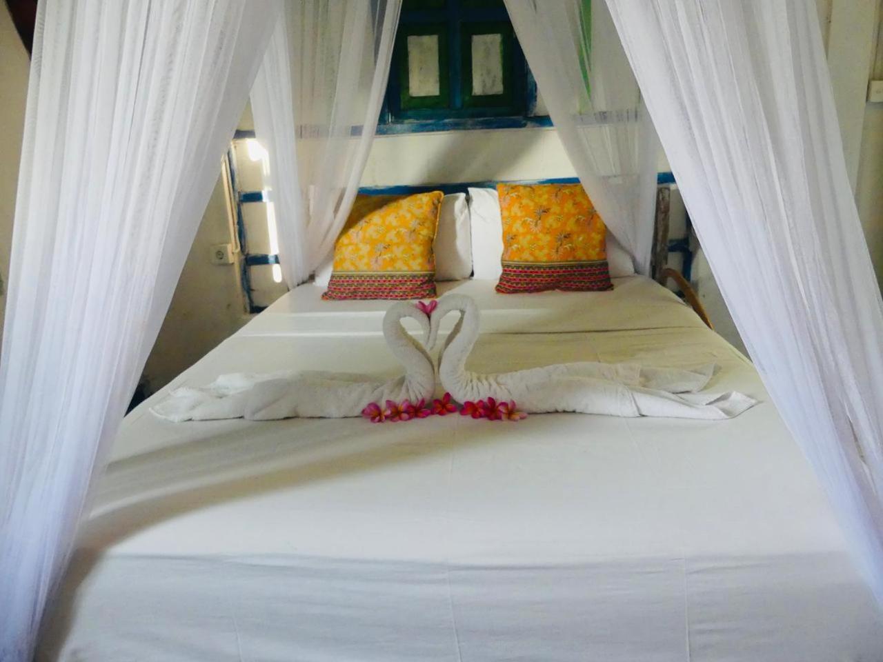 Deluxe Queen Room,1745269425:JPEG