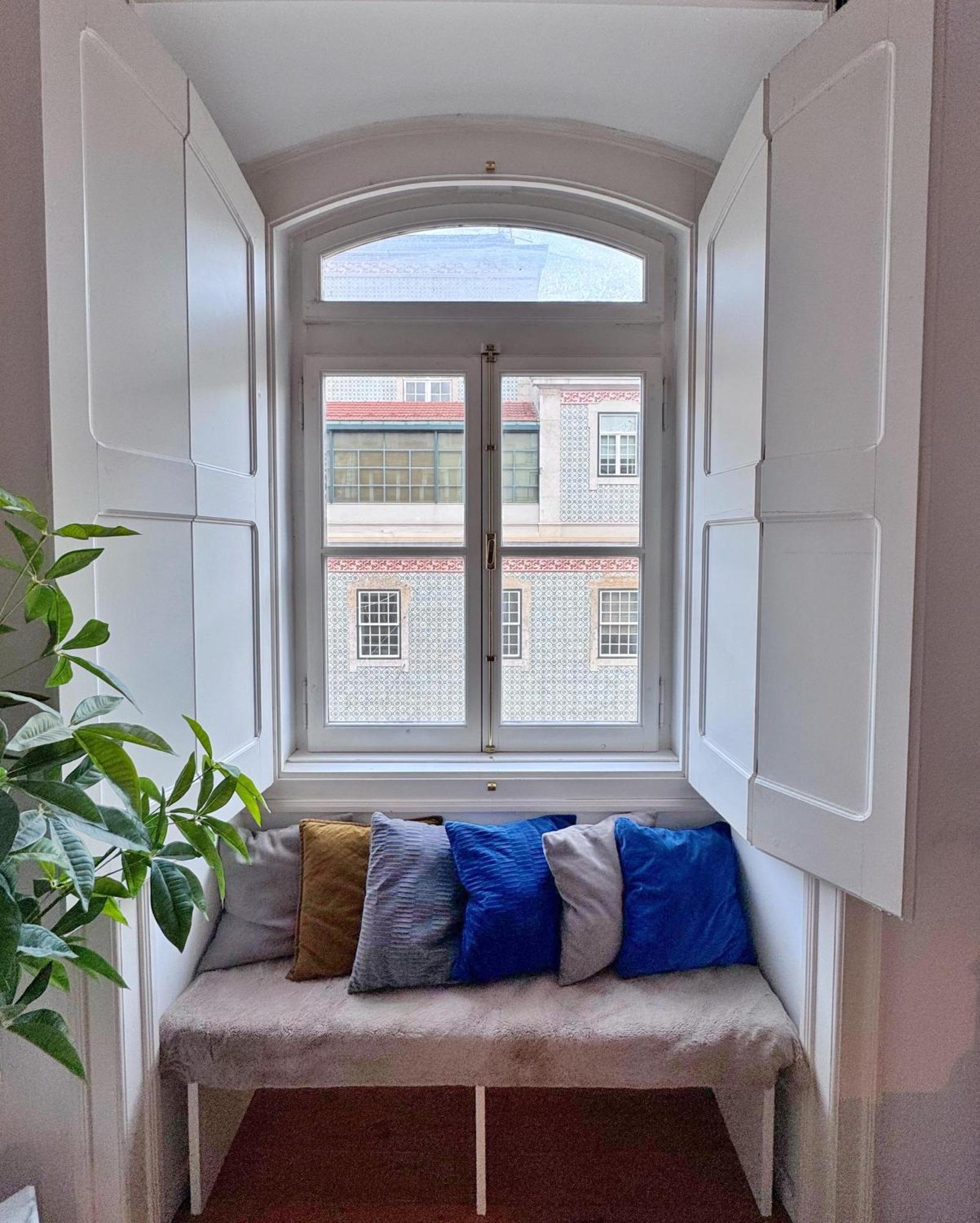 One-Bedroom Apartment City View