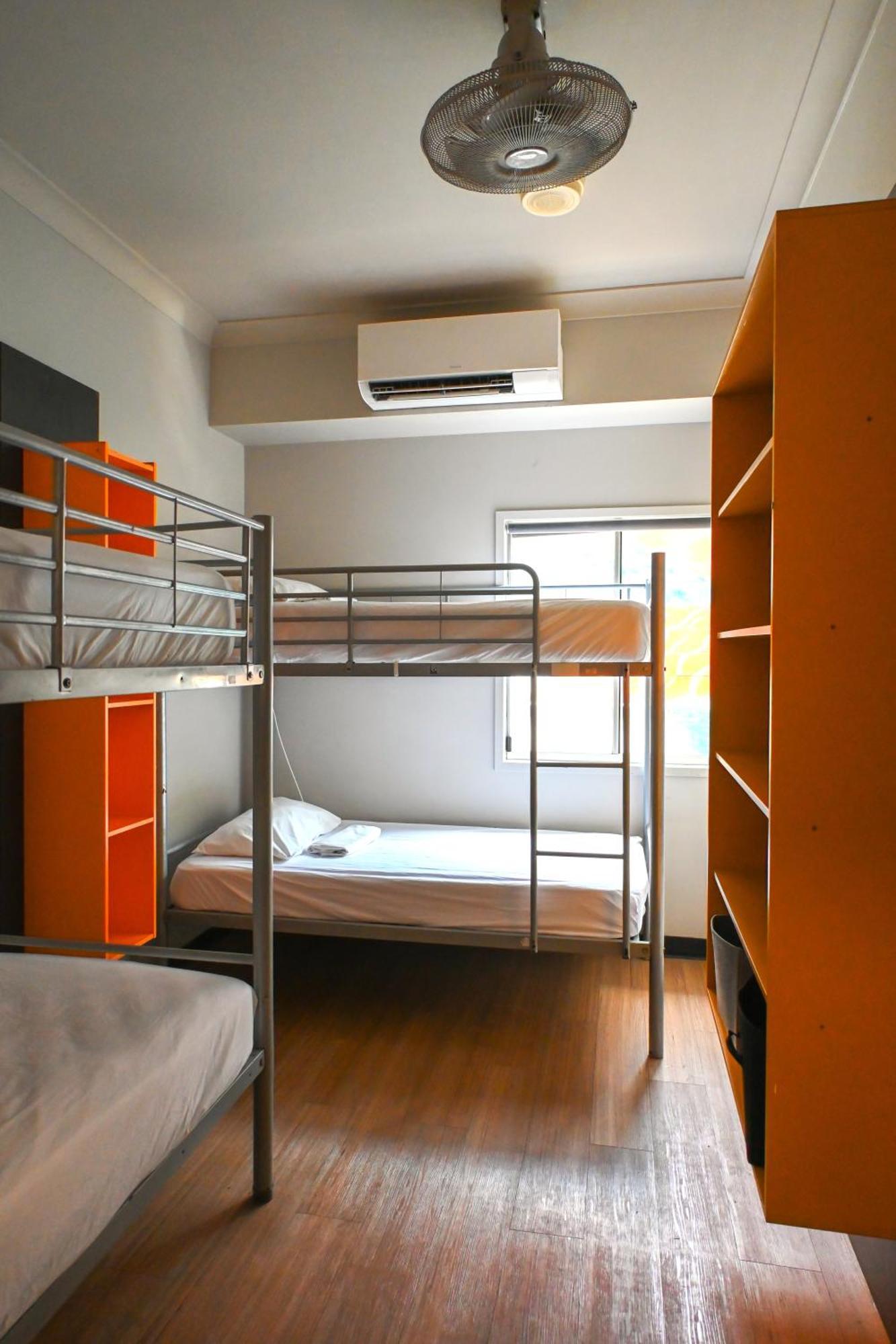 Bed in 4-Bed Mixed Dormitory Room (ages 18 - 35 only)