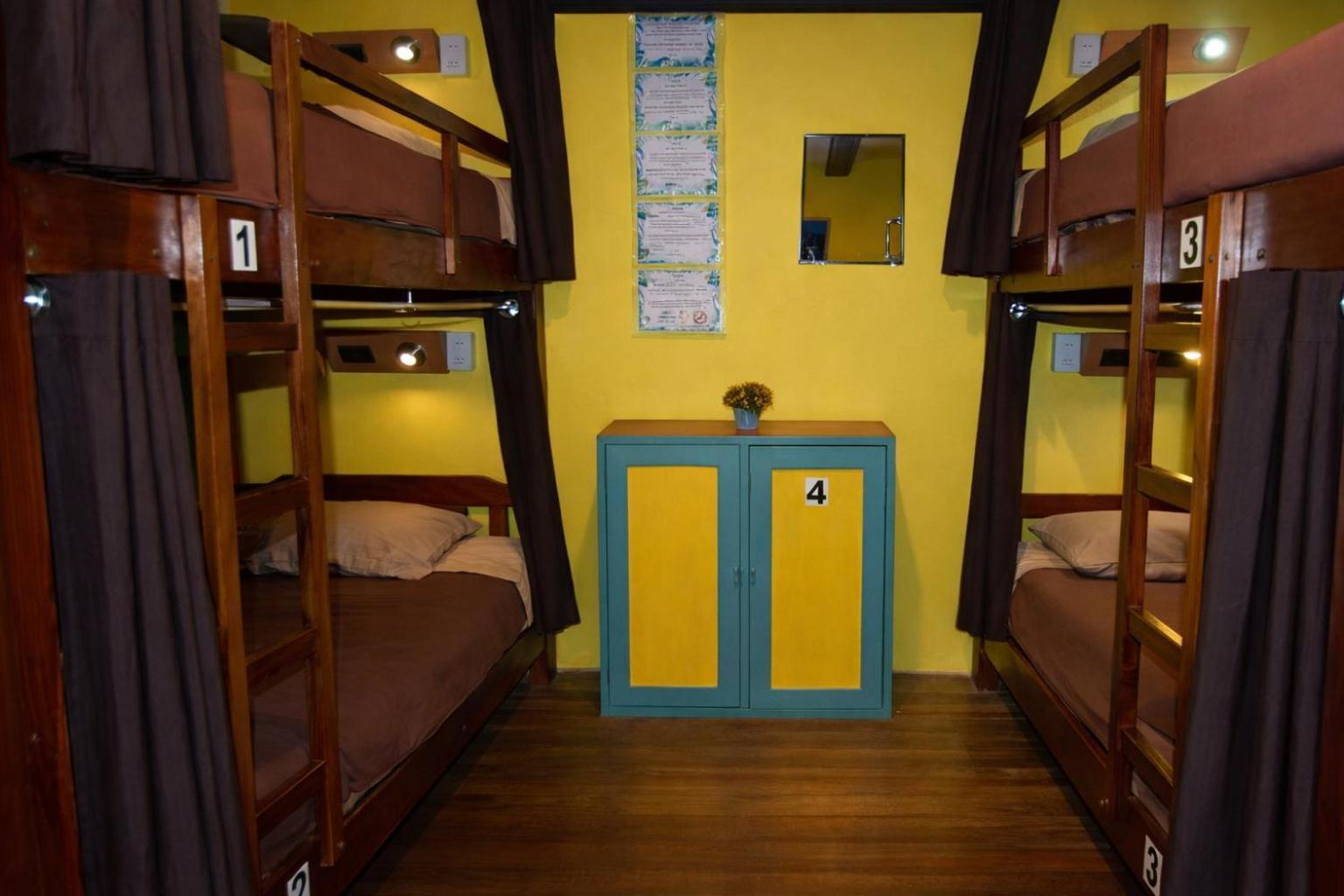 Deluxe Pod-Style 4-Bed Dormitory Room