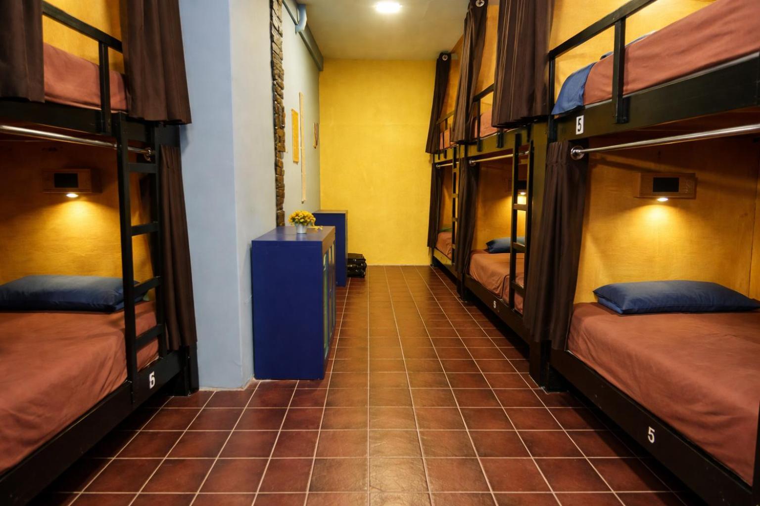 Deluxe Pod-Style 10-Bed Dormitory Room