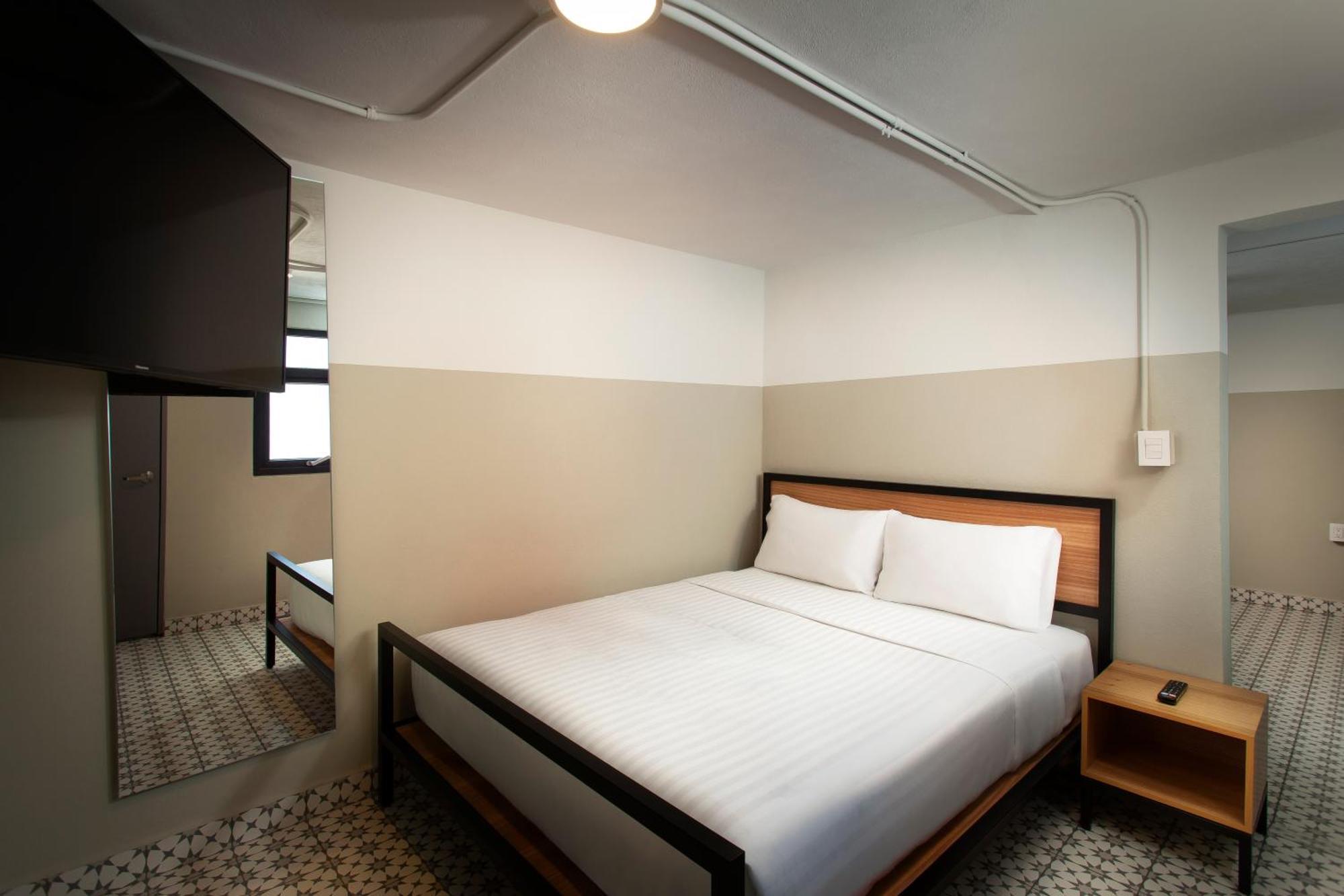 Standard Suite,1766058984:JPEG
