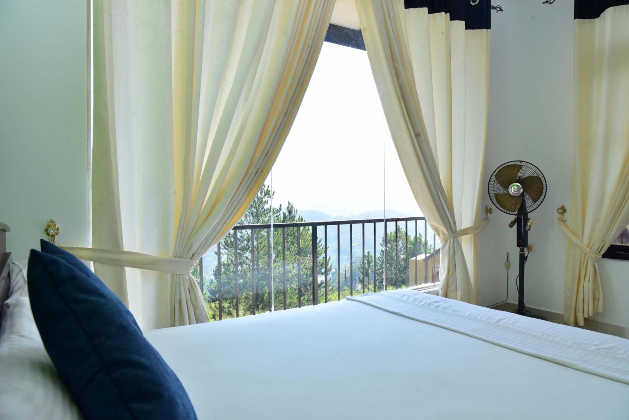 Double Room Mountain View