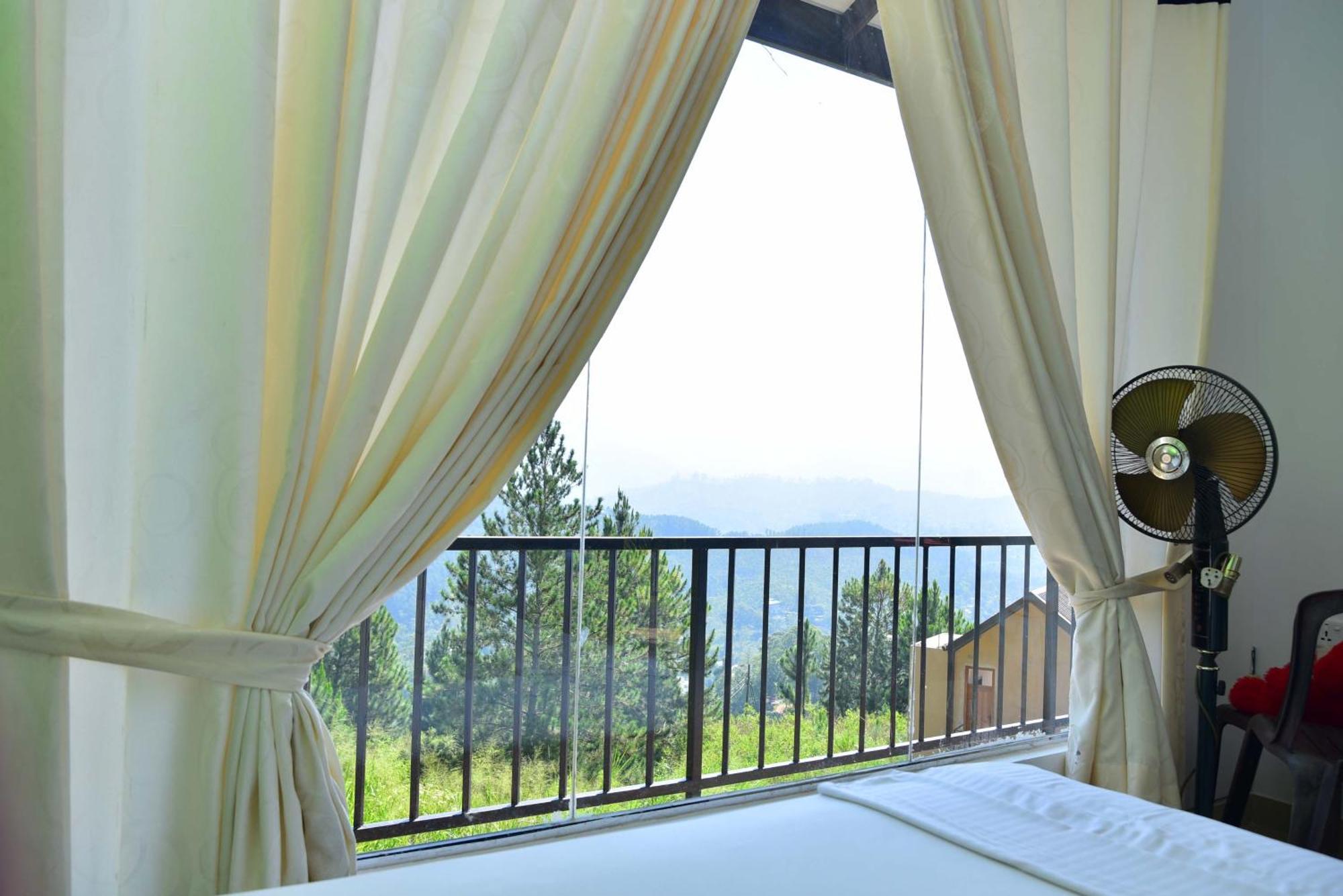 Double Room Mountain View