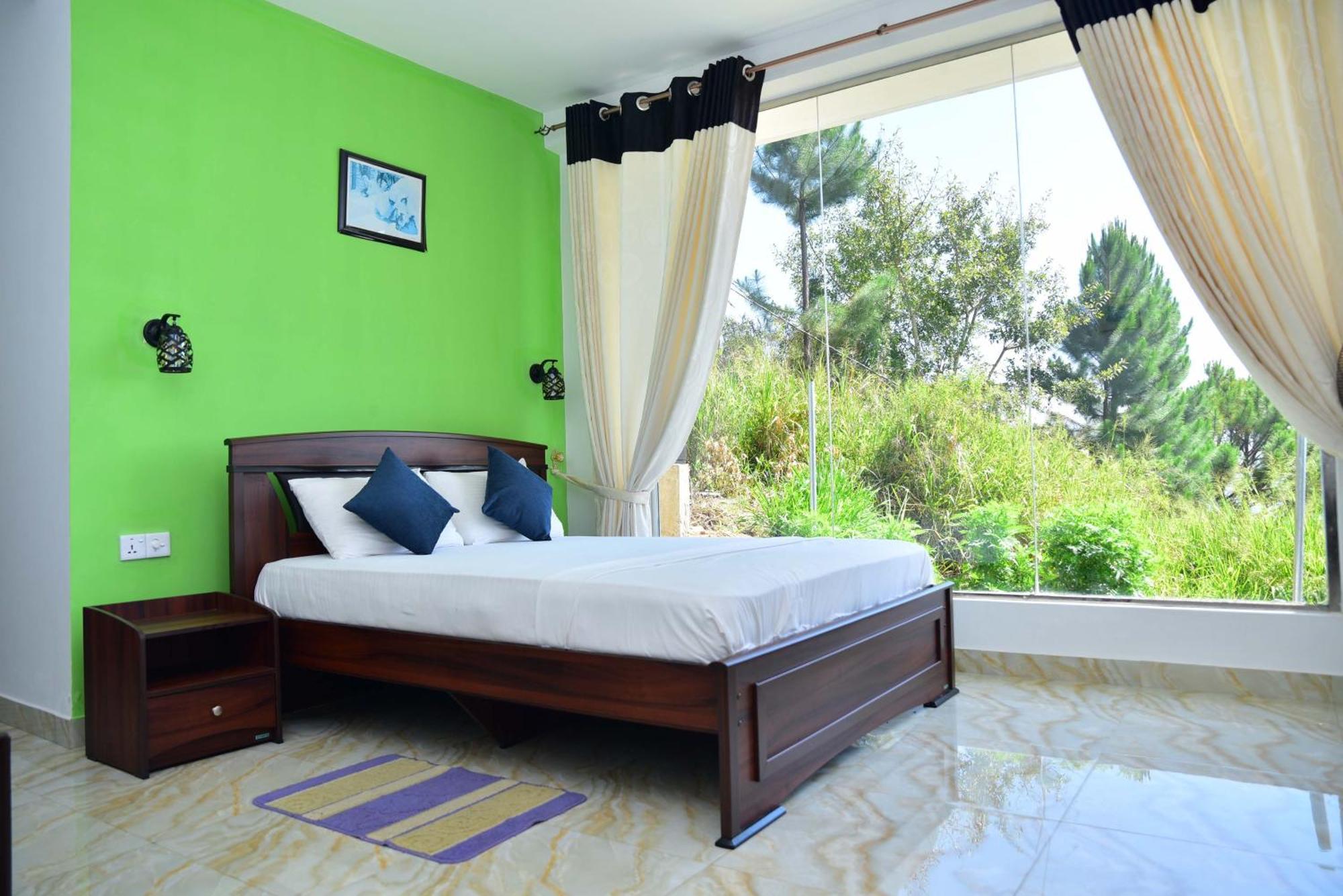 Double Room Mountain View