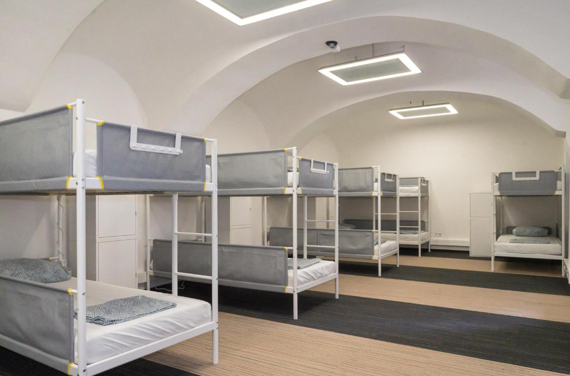 Bed in 12-Bed Mixed Dormitory Room