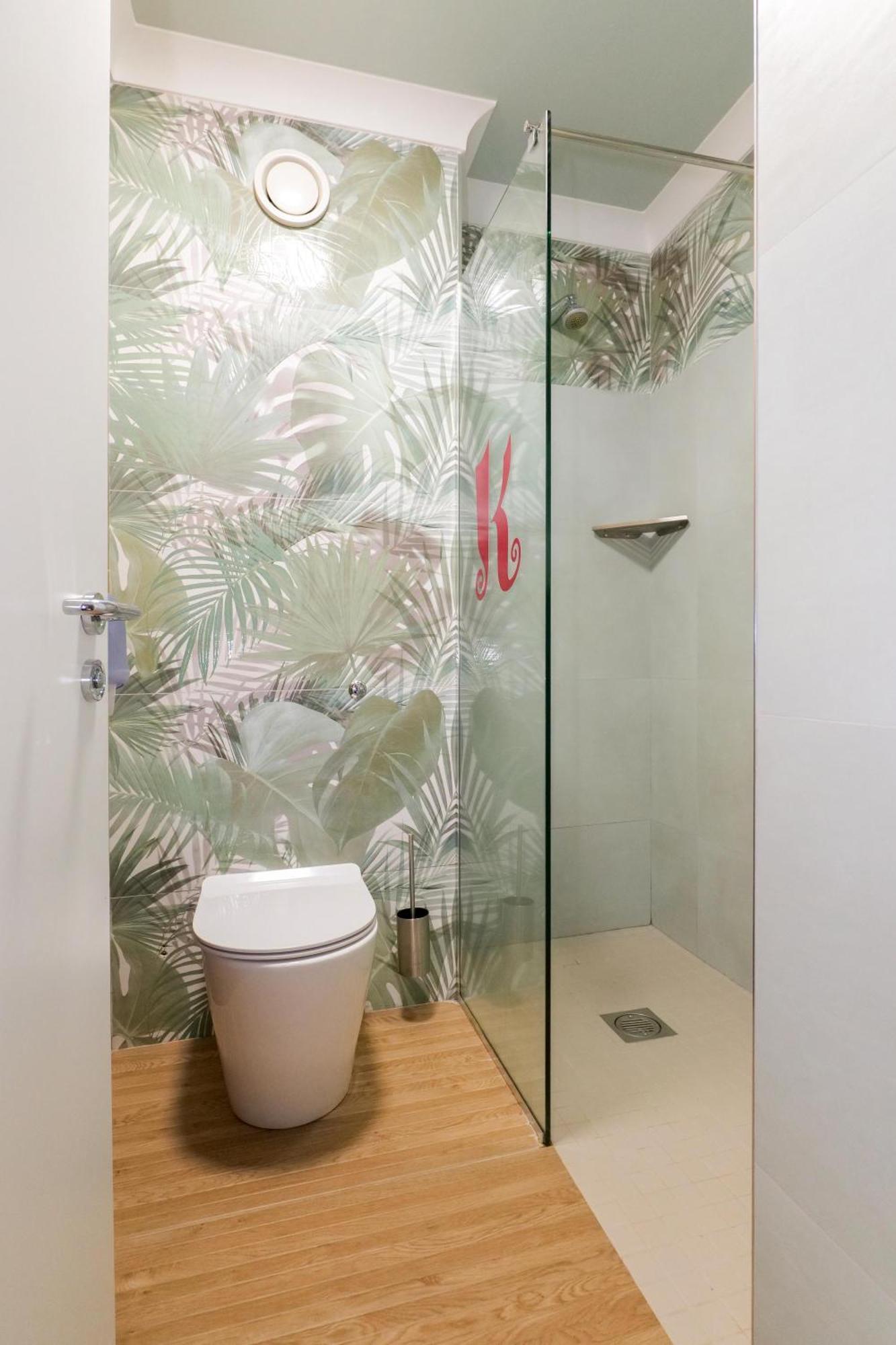 6 Bed Private Room Ensuite