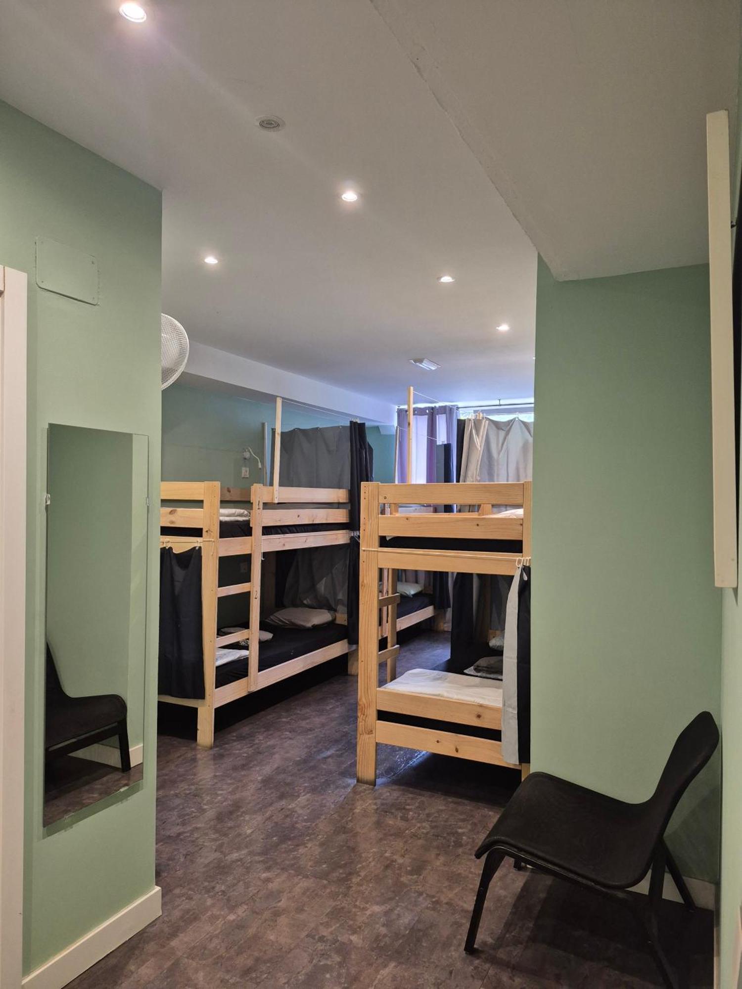 Bed in 8-Bed Mixed Dormitory Room
