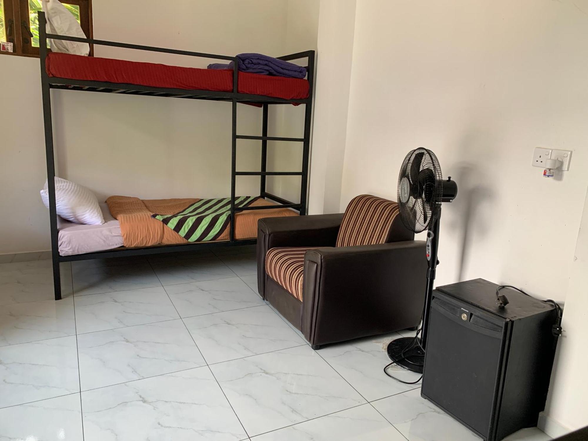 Single Bed Mixed Dormitory Room