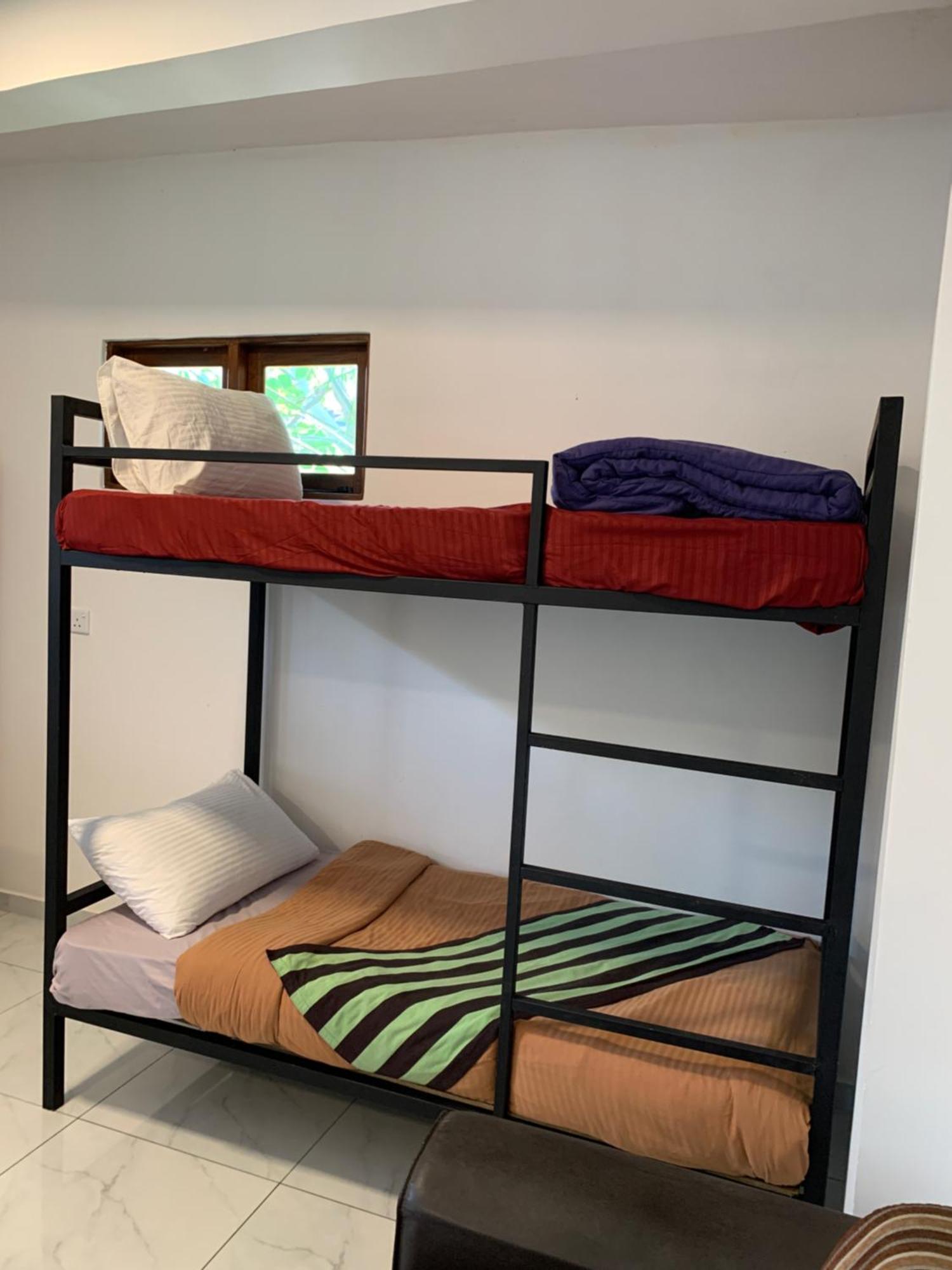 Single Bed Mixed Dormitory Room