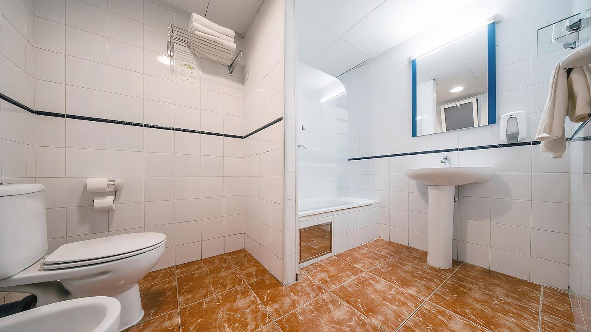 Standard Double or Twin Room with Free Parking