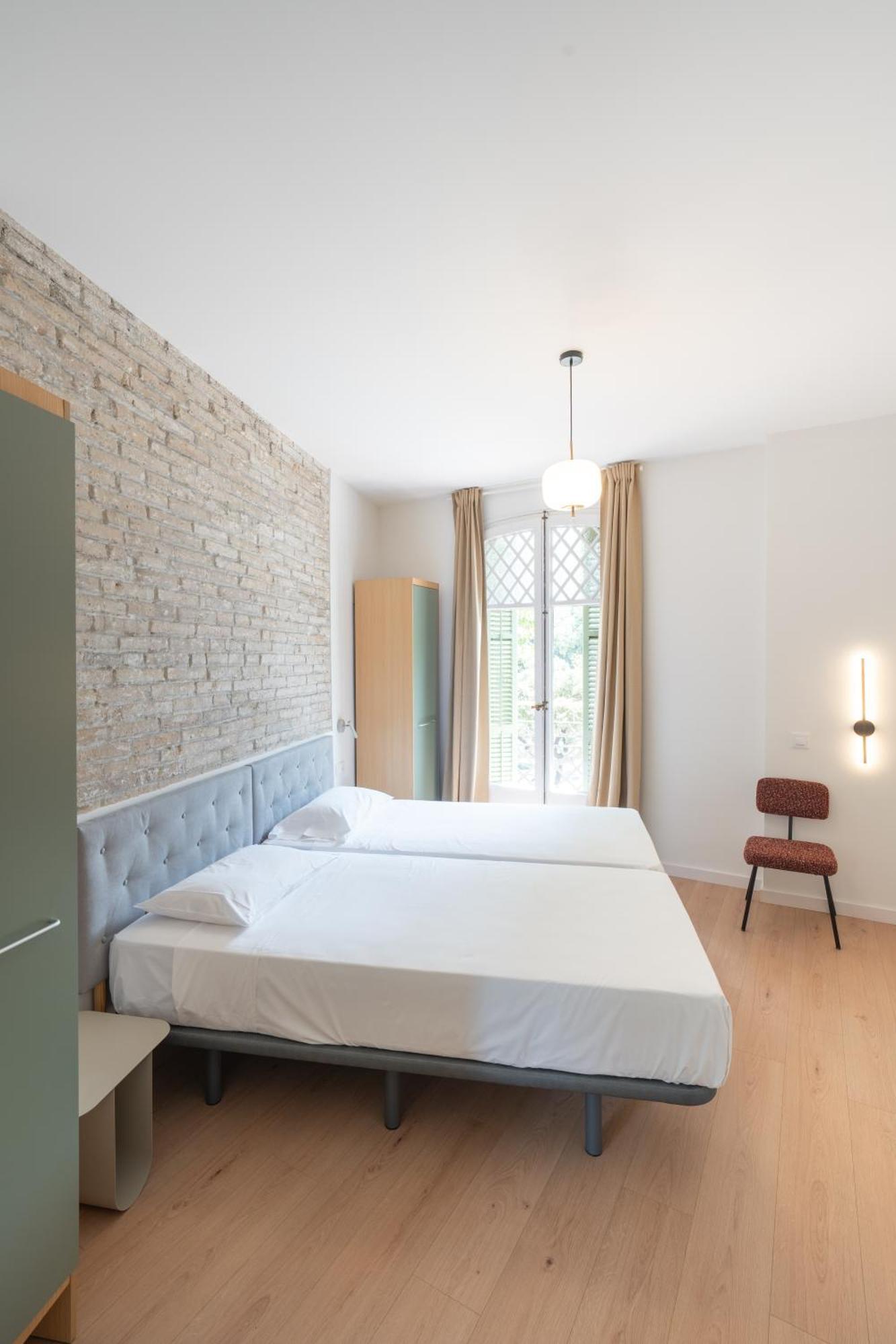 Twin Room with Private Bathroom