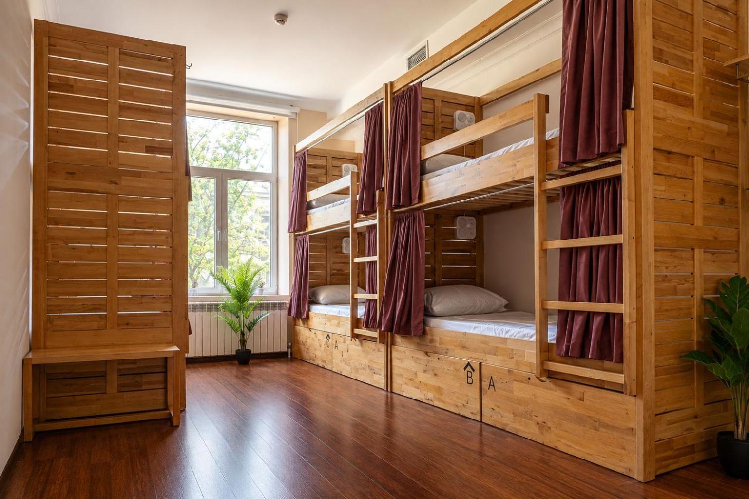 Bed 6-Bed Female Dormitory Room