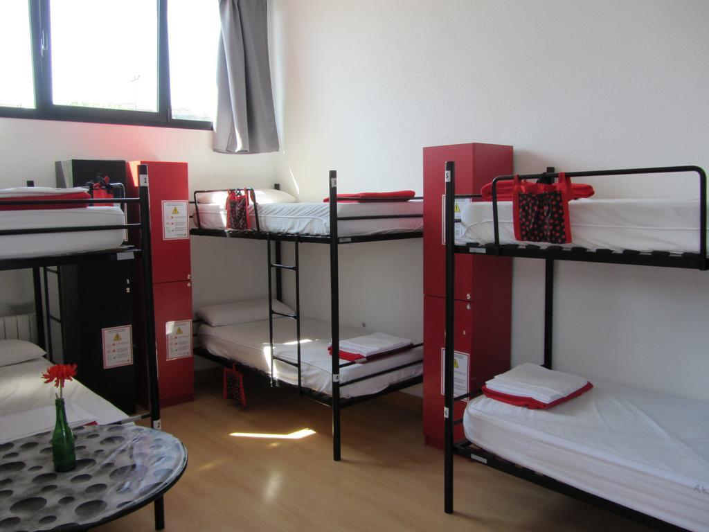 Bed in 6-Bed Mixed Dormitory Room