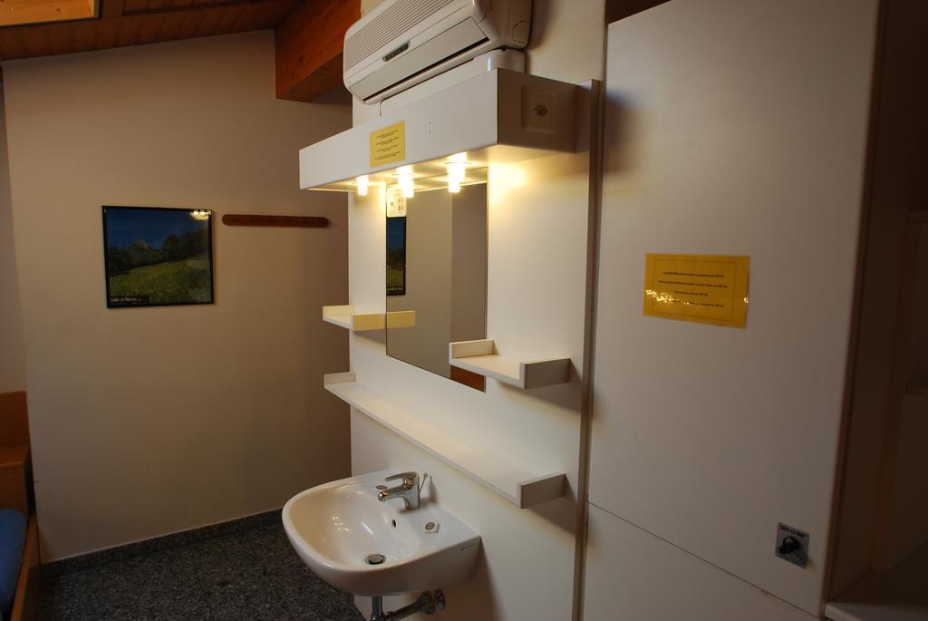 Private Dormitory Room with Shared Bathroom (5 Adults)