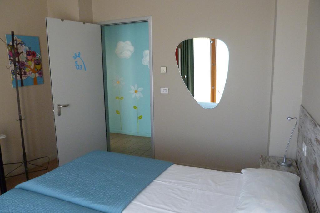 Standard Twin Room with Shared Bathroom