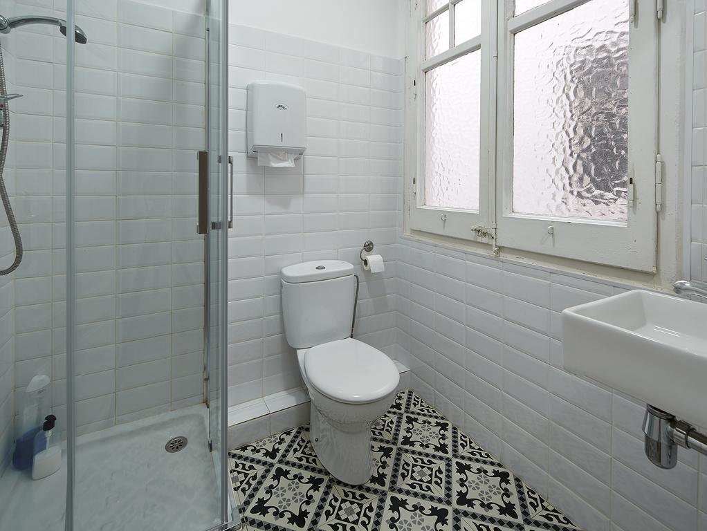 Standard Double Room with Shared Bathroom