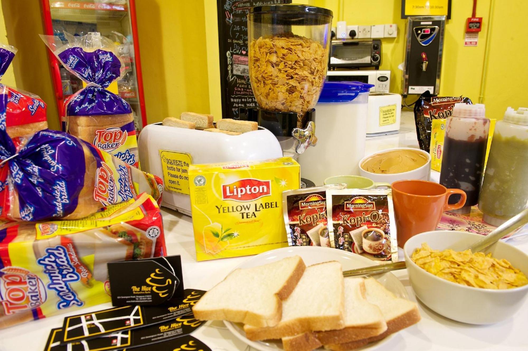 1 Bed in 10-Bed Dormitory Room,676613958:JPEG