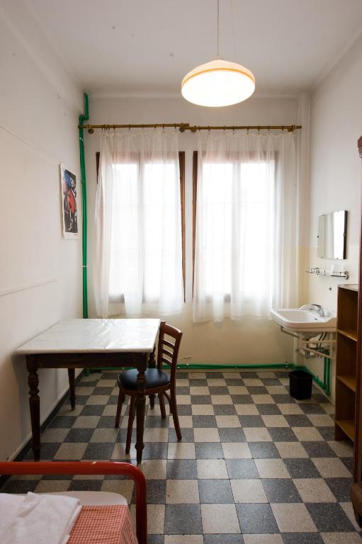 Single Room with Shared Bathroom