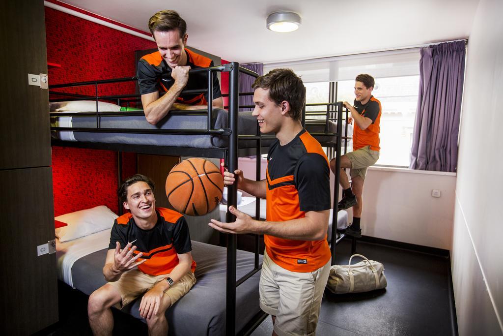 Bed in 6-Bed Mixed Dormitory Room with Shared Bathroom,1277429551:JPEG