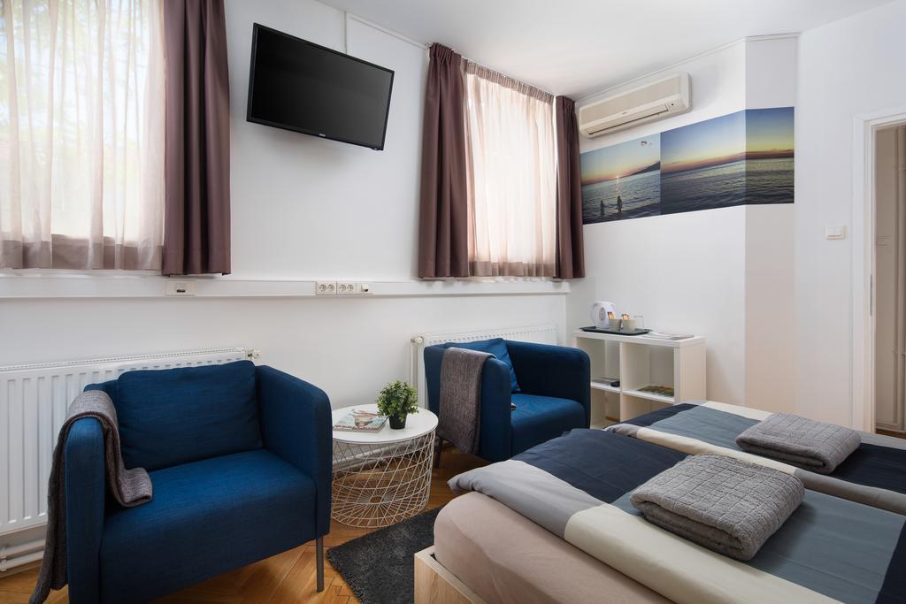 Deluxe Double Room with Extra Bed
