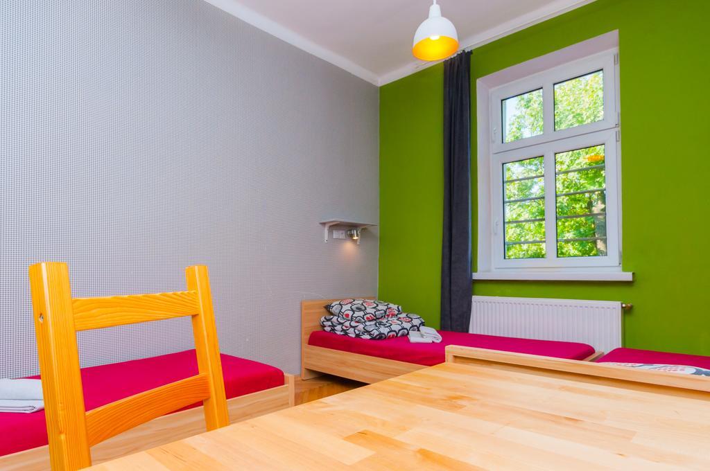 Triple Room with Shared Bathroom,690524190:JPEG