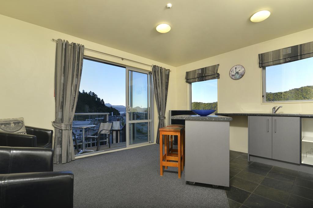 One-Bedroom Apartment,415535250:JPEG