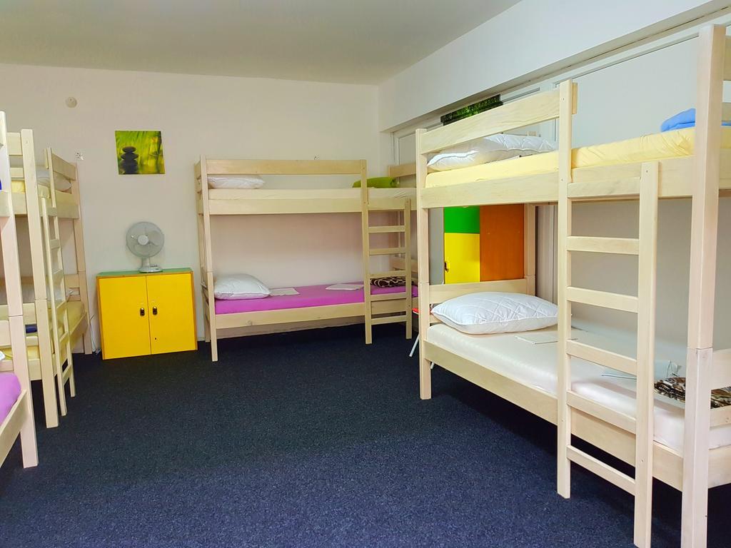 Bed in 8-Bed Mixed Dormitory Room