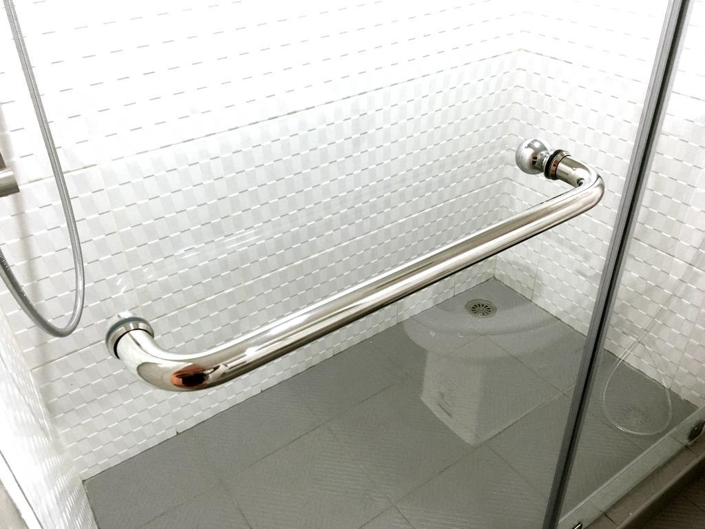 Family Room,435018690:JPEG