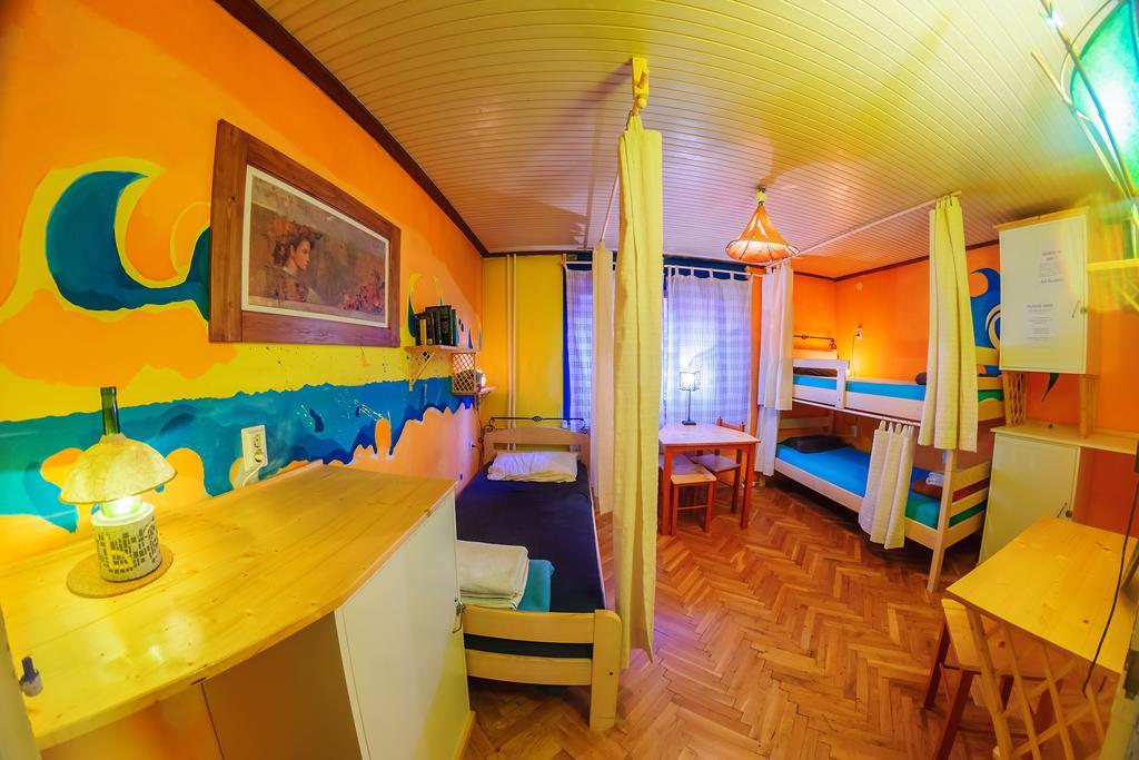 Mixed Dormitory Room