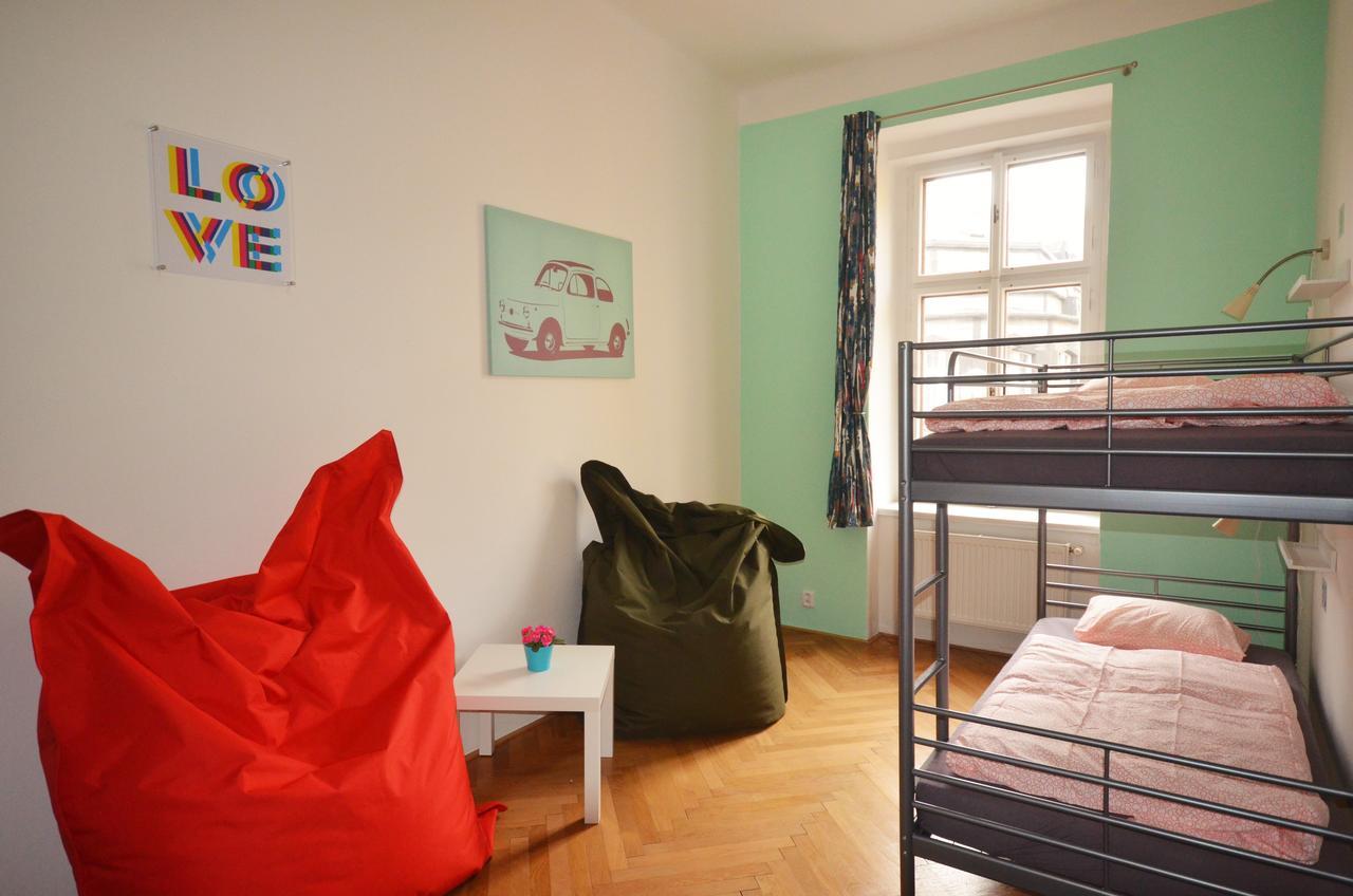 Bed in 4-Bed Mixed Dormitory Room
