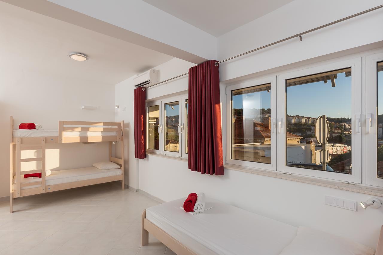 Bed in 7-Bed Mixed Dormitory Room,596224344:JPEG