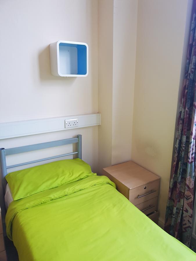 Single Bed Three-bed Male Dormitory Room,642007299:JPEG